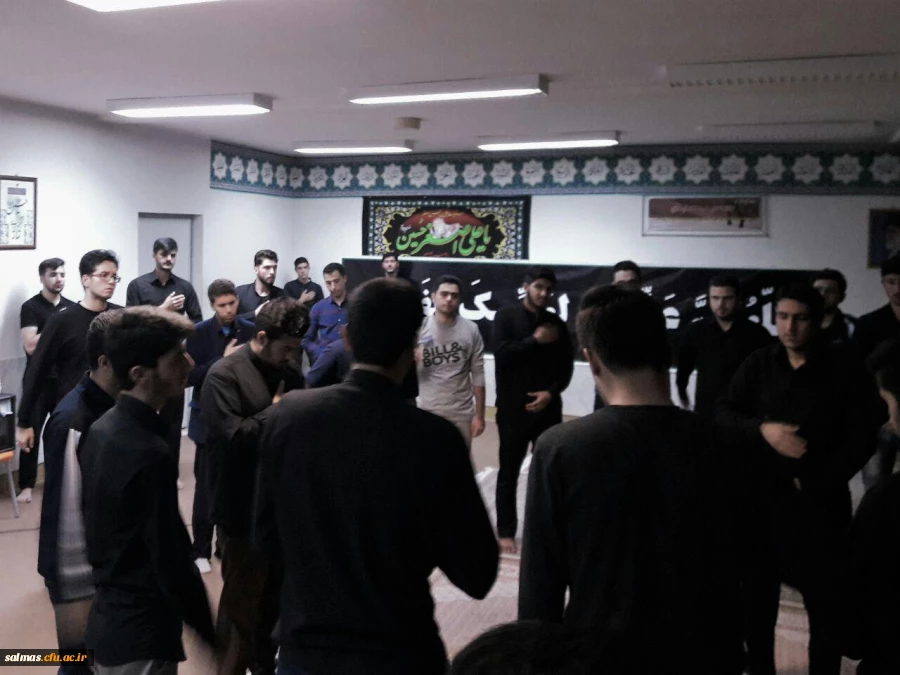 برگزاری مراسم قرائت  زیارت عاشورا و عزاداری اباعبدالله الحسین (ع) با حضور دانشجویان مرکز آموزش عالی امام خمینی (ره)