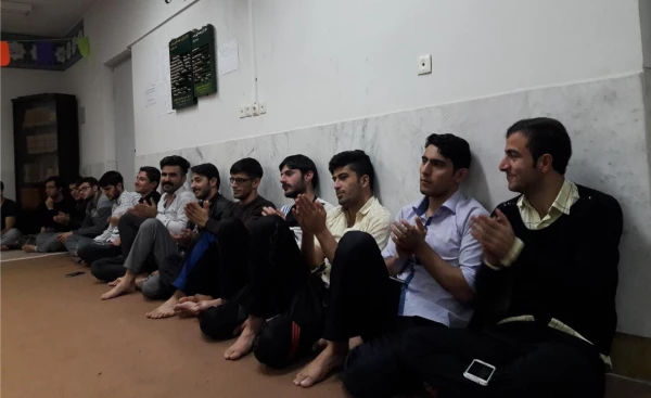 برگزاری جشن وحدت و مولودی خوانی