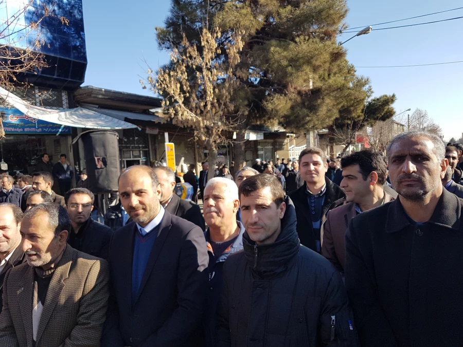 حضور اساتید و کارکنان واحد امام خمینی (ره) سلماس در تجمع اعتراض آمیز مردم سلماس در محکومیت حوادث اخیر