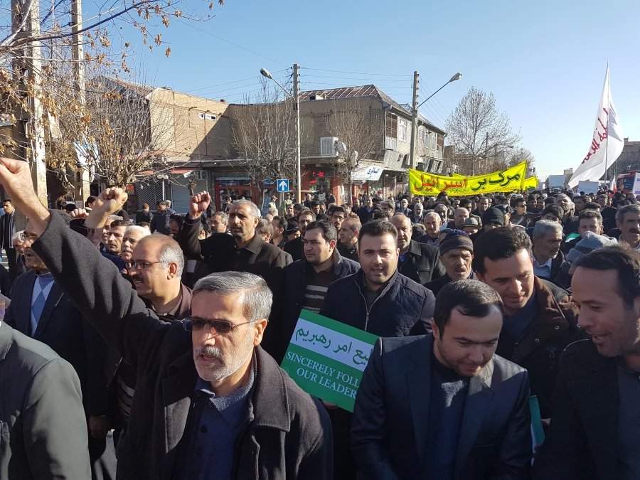 حضور اساتید و کارکنان واحد امام خمینی (ره) سلماس در تجمع اعتراض آمیز مردم سلماس در محکومیت حوادث اخیر