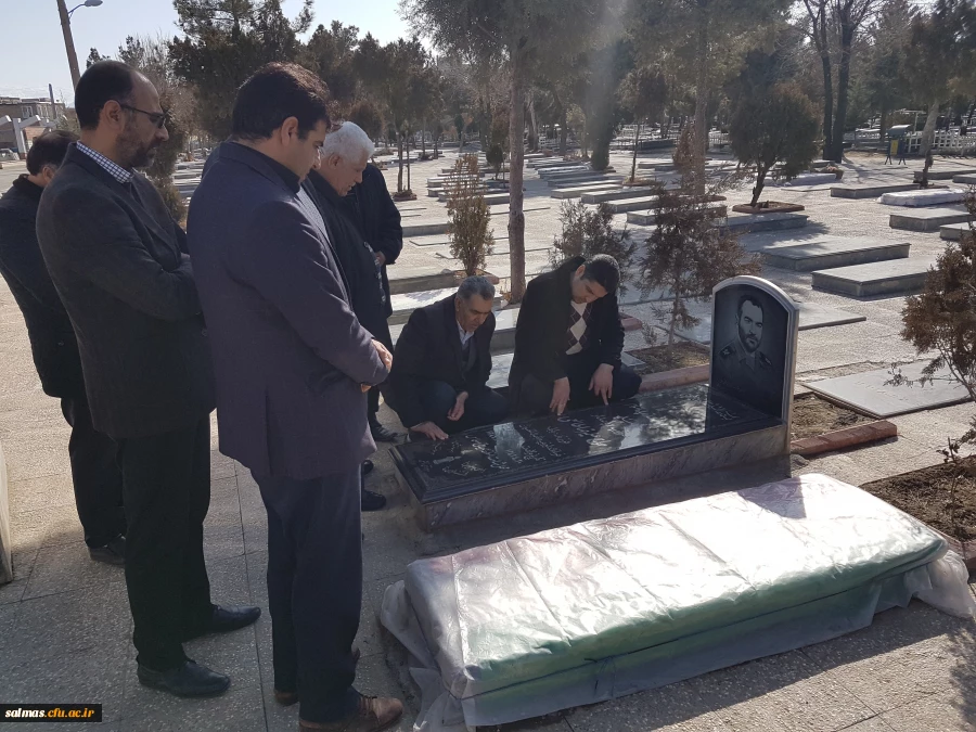 تجدید میثاق کارکنان مرکز آموزش عالی امام خمینی (ره) با آرمان های شهدای والا مقام انقلاب اسلامی به مناسبت ایام الله دهه ی فجر انقلاب اسلامی