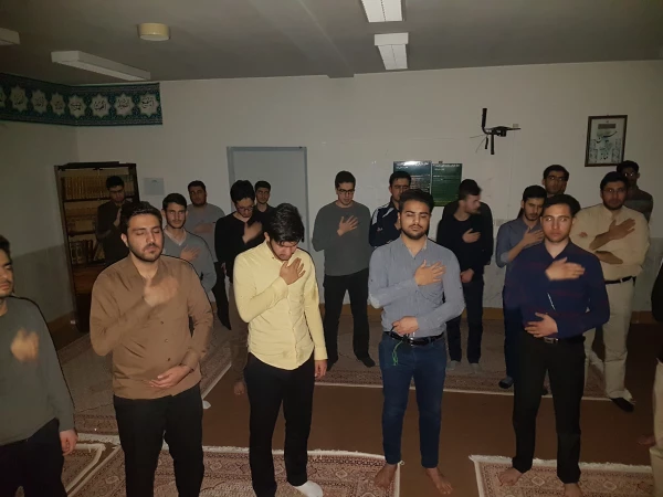 برگزاری مراسم سوگواری شهادت حضرت فاطمه ی زهرا(س) در نماز خانه ی خوابگاه شهید صفدری