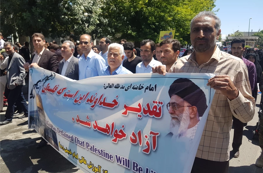 اساتید و کارکنان مرکز آموزش عالی امام خمینی (ـره) سلماس همگام با سایر اقشار ملت در راهپیمایی روز جهانی قدس شرکت کردند.