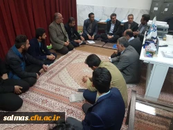 گفتگوی صمیمی دکتر محمودلو سرپرست امور پردیس های آذربایجان غربی با دانشجو معلمان و بررسی مسائل ومشکلات سالن غذاخوری