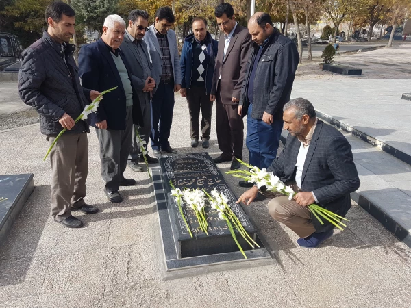 میثاق دوباره با آرمانهای امام خمینی (ره) و شهدای گرانقدر انقلاب اسلامی