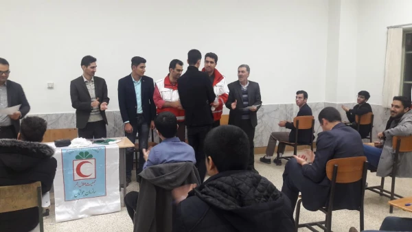 برگزاری آزمون دوره ۲۲ ساعته ی هلال احمر