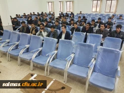 کلاس توجیهی آیین نامه های آموزشی توسط سرپرست محترم مرکز امام خمینی(‹ه) برگزار شد.