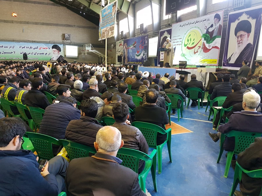 حضور اساتید، کارکنان مرکز امام خمینی(ره) سلماس در مراسم گرامیداشت نه دی ماه