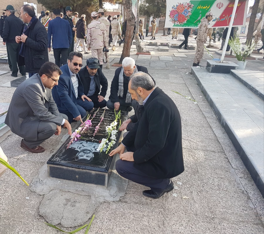 با حضور مسئولان،اساتید و کارکنان دانشگاه فرهنگیان واحد امام خمینی(ره) سلماس