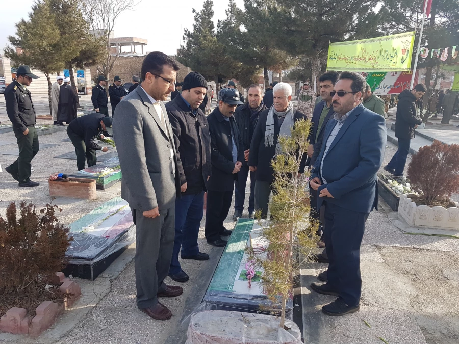 با حضور مسئولان،اساتید و کارکنان دانشگاه فرهنگیان واحد امام خمینی(ره) سلماس