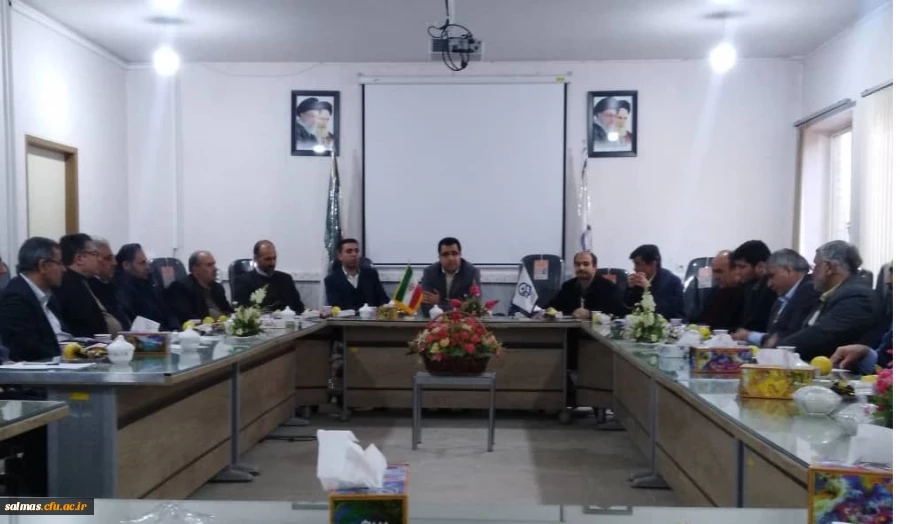 جلسه ی شورای آموزشی مرکز امام خمینی(ره) سلماس به ریاست دکتر طالبی تشکیل شد.