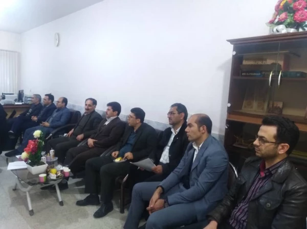 جلسه ی شورای آموزشی مرکز امام خمینی(ره) سلماس به ریاست دکتر طالبی تشکیل شد.