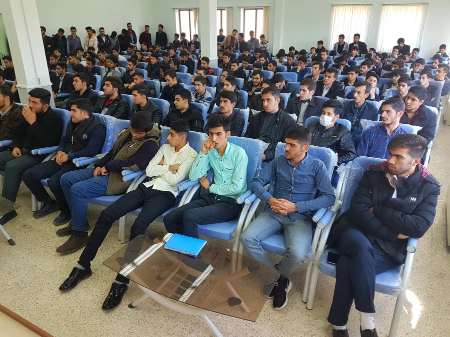 جلسه ی توجیهی کارشناس مسئول حراست دانشگاه فرهنگیان استان آذربایجان غربی با دانشجویان مرکز