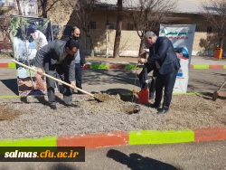 به مناسبت روز درختکاری ۲۰۰ اصله نهال در محوطه ی دانشگاه فرهنگیان واحد امام خمینی(ره) سلماس غرس شد.