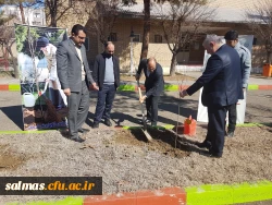 به مناسبت روز درختکاری ۲۰۰ اصله نهال در محوطه ی دانشگاه فرهنگیان واحد امام خمینی(ره) سلماس غرس شد.