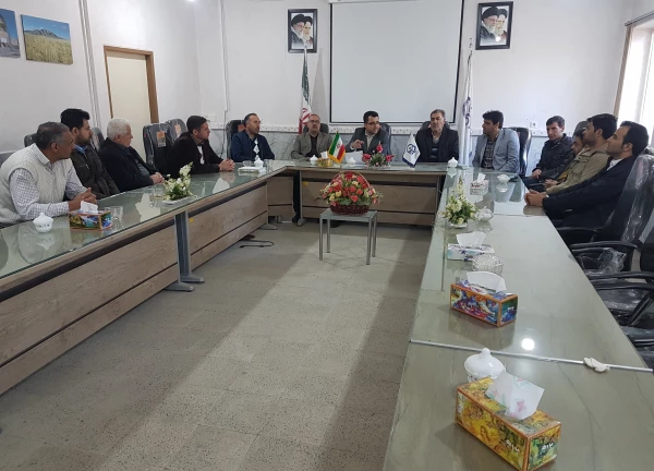 جلسه ی شورای اداری مرکز امام خمینی(ره) سلماس به ریاست دکتر طالبی تشکیل شد