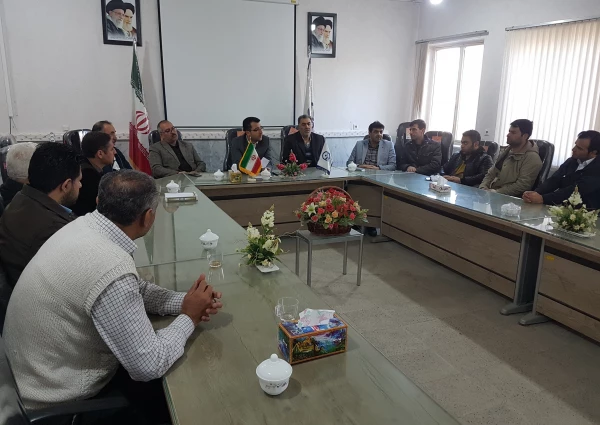 جلسه ی شورای اداری مرکز امام خمینی(ره) سلماس به ریاست دکتر طالبی تشکیل شد