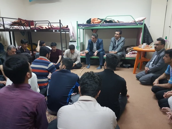 حضور سرزده آقای دکتر علی محمودلو مدیر امور پردیس های استان در واحد امام خمینی (ره) سلماس