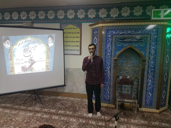 مراسم پر فیض محفل انس با قرآن کریم با حضور قاریان برجسته ی شهرستان سلماس در مرکز امام خمینی(ره) سلماس برگزار شد.