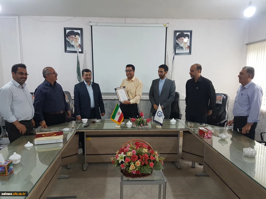 مراسم تقدیر از زحمات مسئول بسیج دانشجویی دانشگاههای سلماس در سالن کنفرانس مرکز برگزار شد.