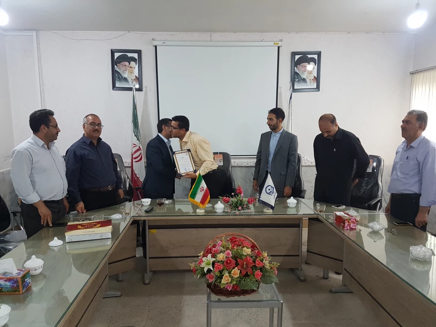 مراسم تقدیر از زحمات مسئول بسیج دانشجویی دانشگاههای سلماس در سالن کنفرانس مرکز برگزار شد.