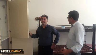 دکتر علی محمودلو رئیس دانشگاه فرهنگیان استان آذربایجان غربی به صورت سرزده در واحدهای آموزشی حضرت امام خمینی (ره) سلماس و شهید مطهری خوی حضور یافت و ضمن بازدید از بخش های مختلف با روسای آن مراکز گفتگو کرد