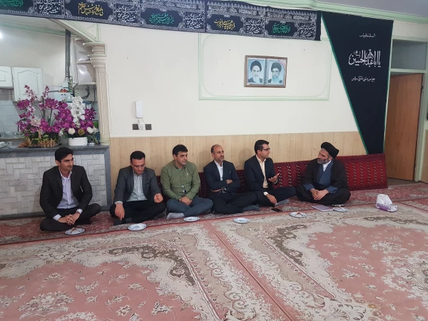 دیدارریاست و کارکنان مرکز امام خمینی(ره) سلماس با امام جمعه جدید شهرستان سلماس