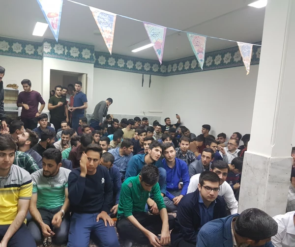 حضور پرشور دانشجویان مرکز در ویژه برنامه هفته ی وحدت