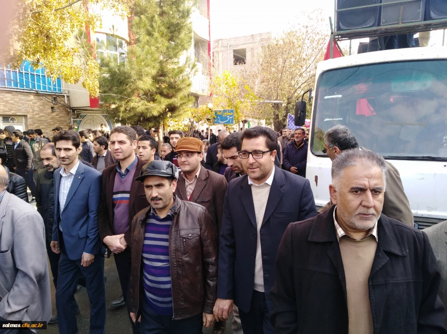 حضور اساتید و کارکنان دانشگاه فرهنگیان سلماس در راهپیمایی امنیت و اقتدار 
