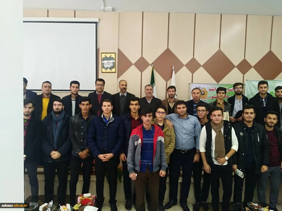 مراسم گرامیداشت روز دانشجو در مرکز امام خمینی(ره) سلماس برگزار شد.