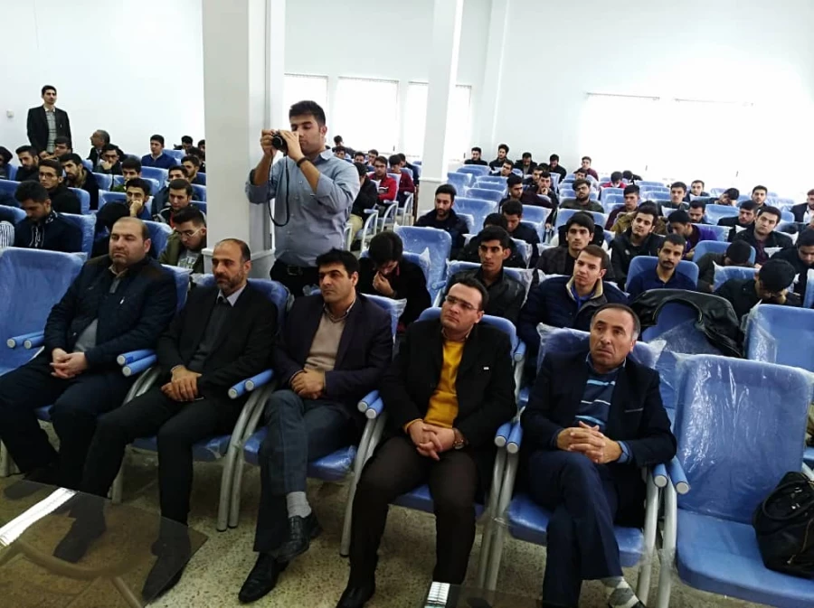 مراسم گرامیداشت روز دانشجو در مرکز امام خمینی(ره) سلماس برگزار شد.