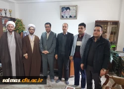 دیدار کارکنان مرکز امام خمینی(ره) سلماس از حوزه ی علمیه امام علی(ع) سلماس در آستانه هفته ی وحدت حوزه و دانشگاه 