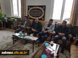 دیدار کارکنان مرکز امام خمینی(ره) سلماس از حوزه ی علمیه امام علی(ع) سلماس در آستانه هفته ی وحدت حوزه و دانشگاه 