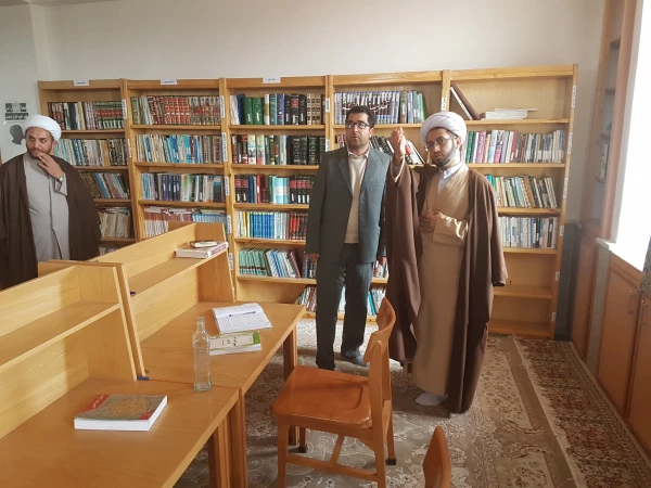 بازدید از بخش های مختلف حوزه علمیه ی امام علی(ع)