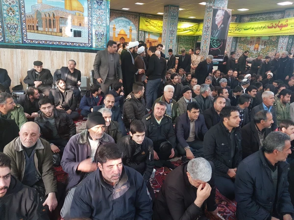 حضور کارکنان مرکز امام خمینی(ره) سلماس در مراسم گرامیداشت شهادت سردار  سپهبد حاج قاسم سلیمانی 
