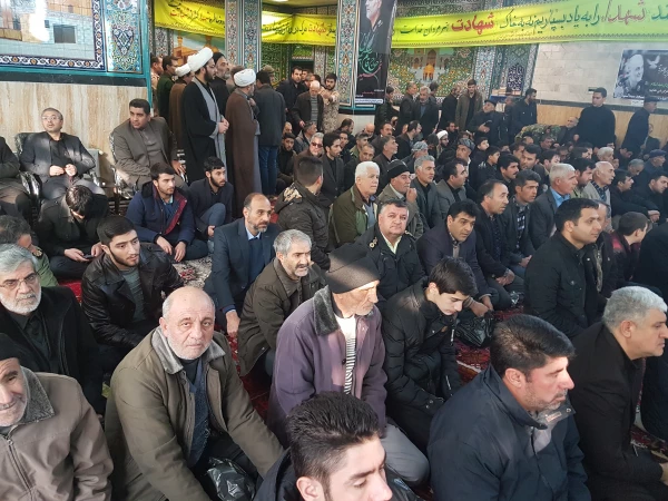 حضور کارکنان مرکز امام خمینی(ره) سلماس در مراسم گرامیداشت شهادت سردار  سپهبد حاج قاسم سلیمانی 