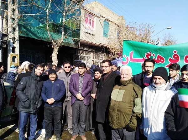 حضور پرشور اساتید، کارکنان و دانشجویان در راهپیمایی عظیم یوم الله 22 بهمن