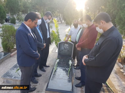 بمناسبت گرامیداشت چهلمین سالگرد دفاع مقدس

تجدید میثاق کارکنان دانشگاه فرهنگیان واحد امام خمینی(ره) سلماس با شهدا