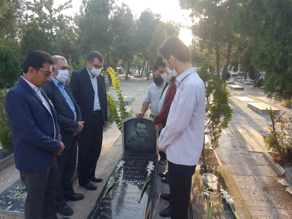 تجدید میثاق کارکنان دانشگاه فرهنگیان واحد امام خمینی(ره) سلماس با شهدا