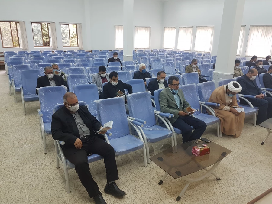 قرائت زیارت عاشورا 